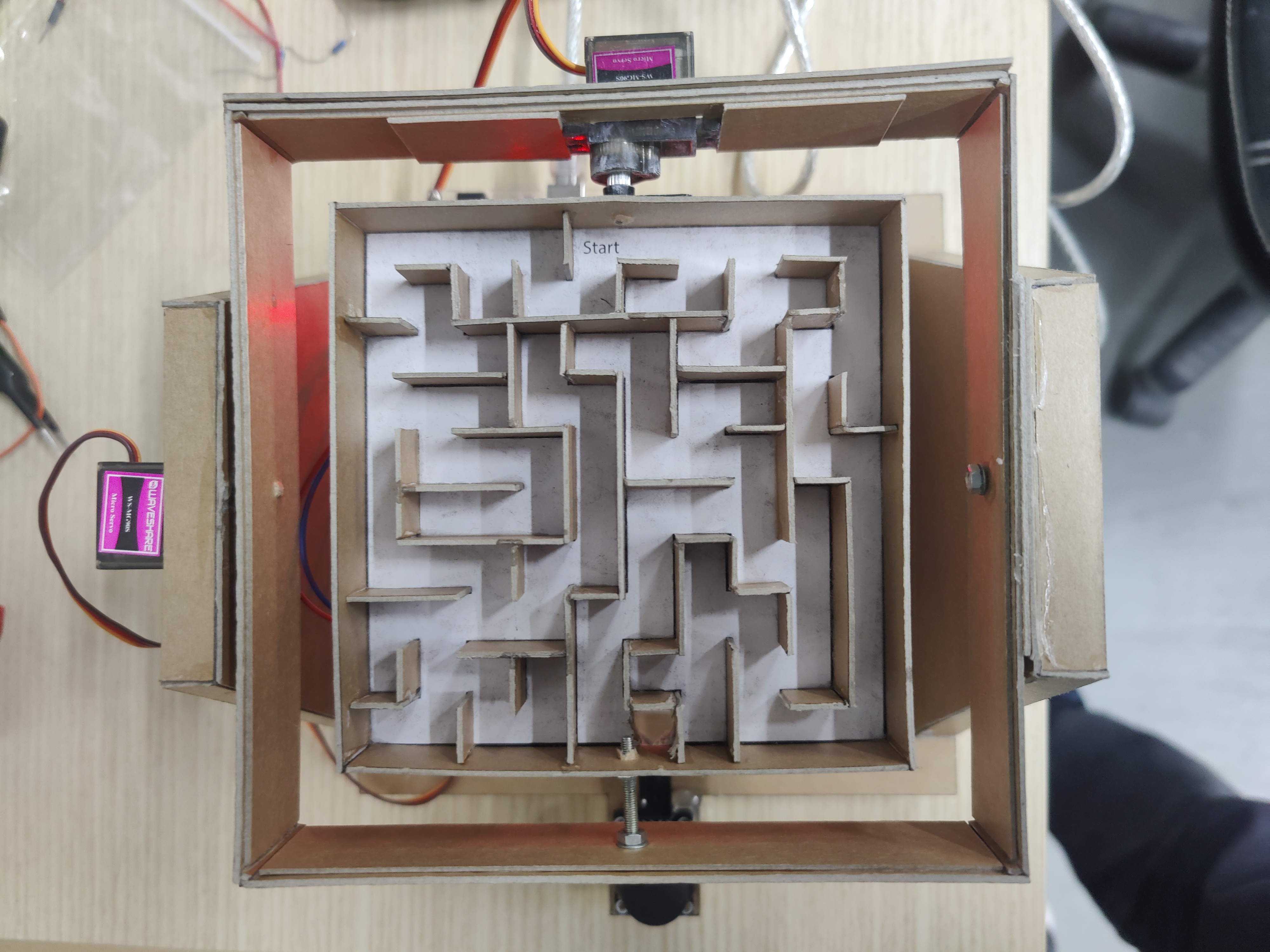 Gravity Maze 2 Αξόνων